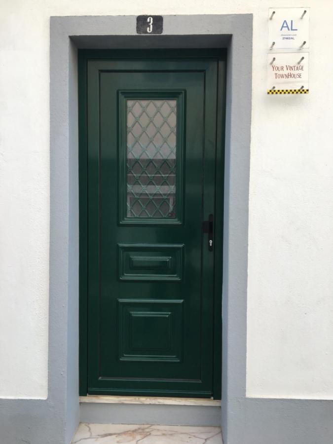 Your Vintage Townhouse Lagos Exterior photo